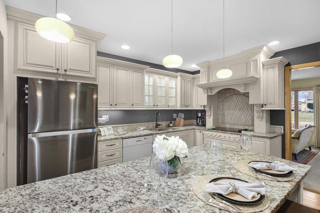 5111 Arrowhead Drive, Monona, WI 53716