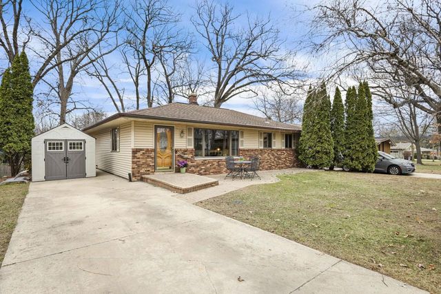 5111 Arrowhead Drive, Monona, WI 53716