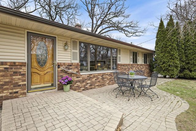 5111 Arrowhead Drive, Monona, WI 53716