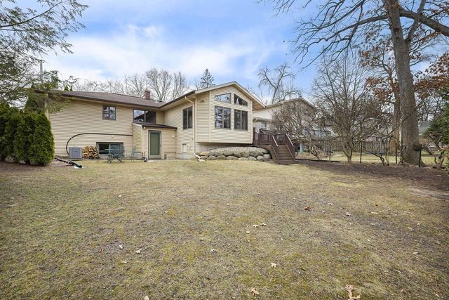 5111 Arrowhead Drive, Monona, WI 53716