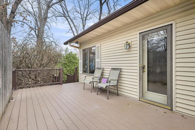 5111 Arrowhead Drive, Monona, WI 53716