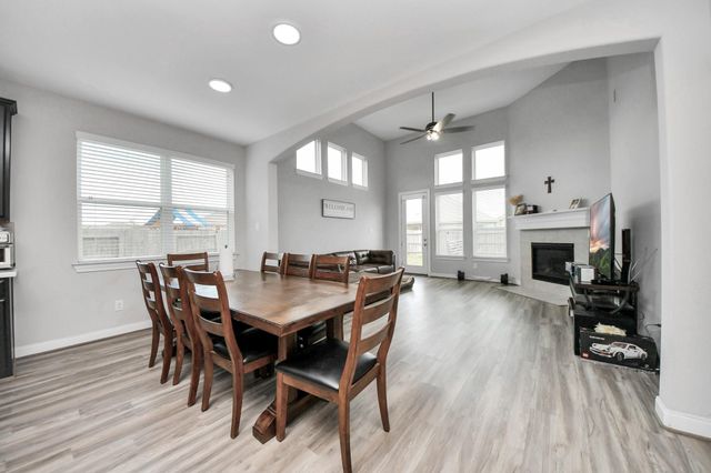 2203 Laurel Pass Court, Pearland, TX 77089