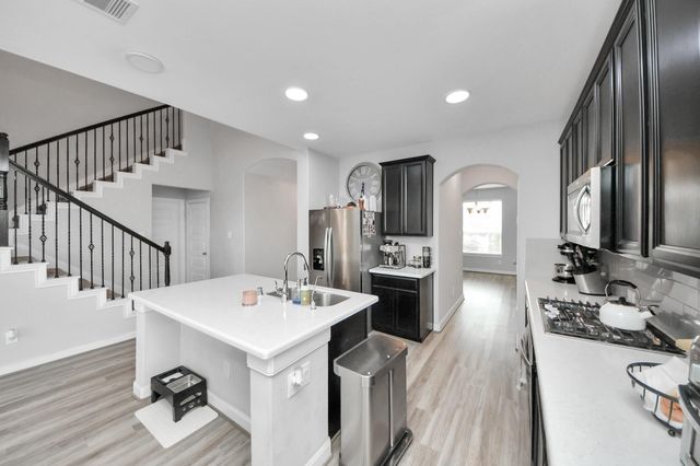 2203 Laurel Pass Court, Pearland, TX 77089