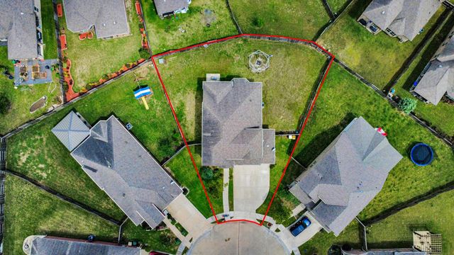 2203 Laurel Pass Court, Pearland, TX 77089