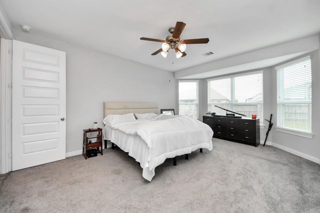 2203 Laurel Pass Court, Pearland, TX 77089