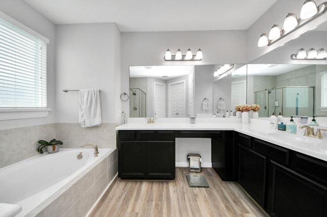 2203 Laurel Pass Court, Pearland, TX 77089