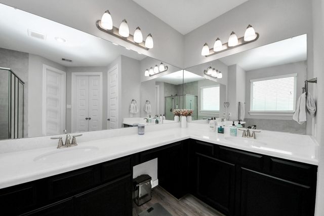 2203 Laurel Pass Court, Pearland, TX 77089