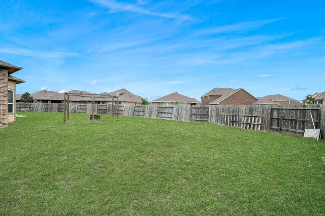 2203 Laurel Pass Court, Pearland, TX 77089