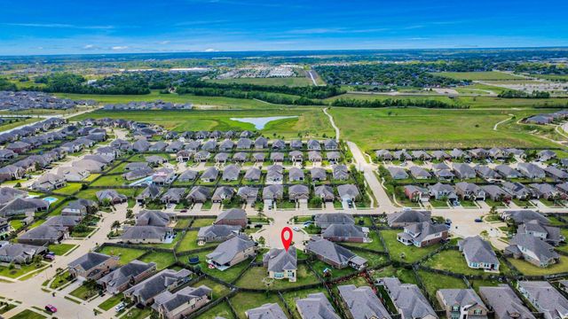 2203 Laurel Pass Court, Pearland, TX 77089