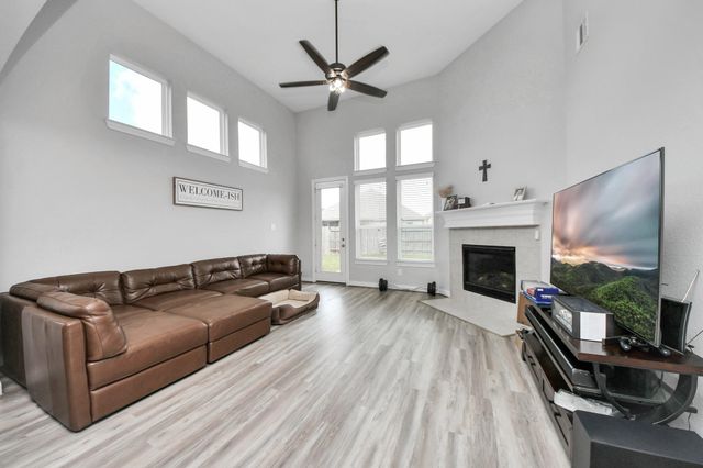 2203 Laurel Pass Court, Pearland, TX 77089