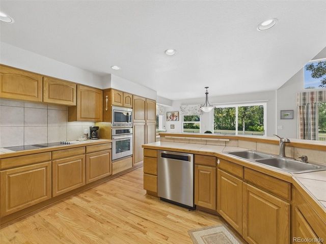 17029 W 68th Pl, Arvada, CO 80007