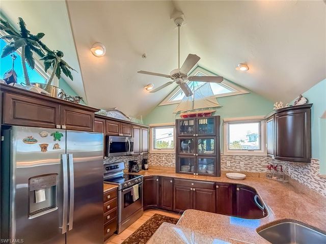 4541 Conch Shell DR, Upper Captiva, FL 33924