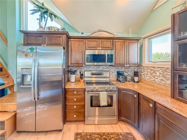 4541 Conch Shell DR, Upper Captiva, FL 33924