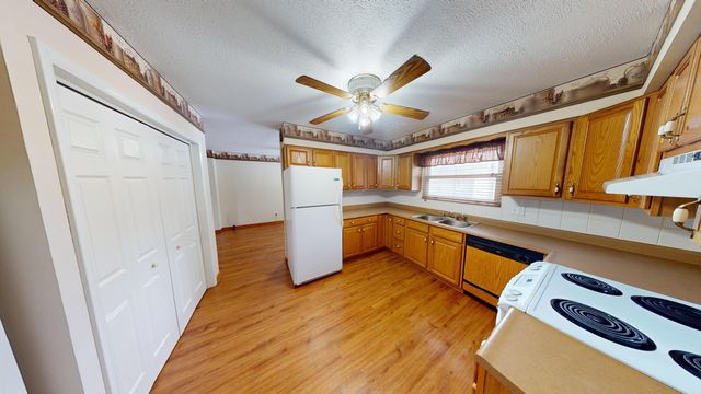 213 Porter Drive 213 Porter Drive, Englewood, OH 45322