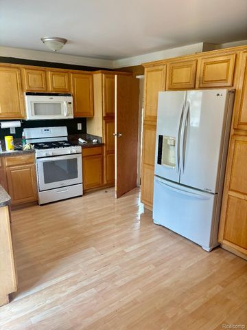 22725 Armstrong Avenue, Brownstown Charter Township, MI 48193