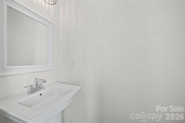 547 Old Mill Road, Charlotte, NC 28206