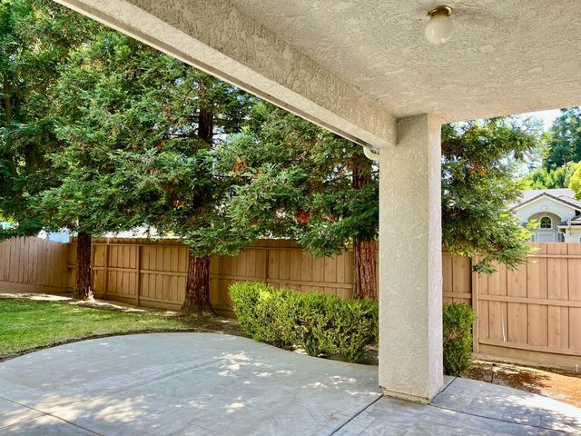 2771 E Waterford, Fresno, CA 93720