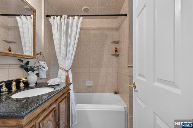 415 Lincoln Avenue, Glen Rock, NJ 07452