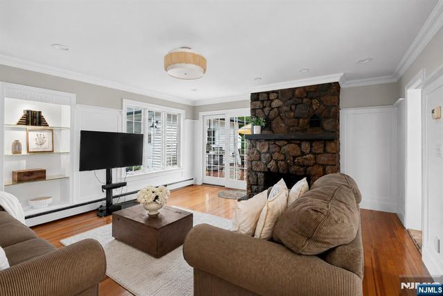 415 Lincoln Avenue, Glen Rock, NJ 07452