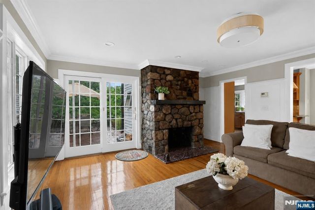 415 Lincoln Avenue, Glen Rock, NJ 07452