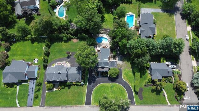 415 Lincoln Avenue, Glen Rock, NJ 07452