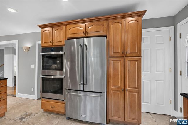 415 Lincoln Avenue, Glen Rock, NJ 07452