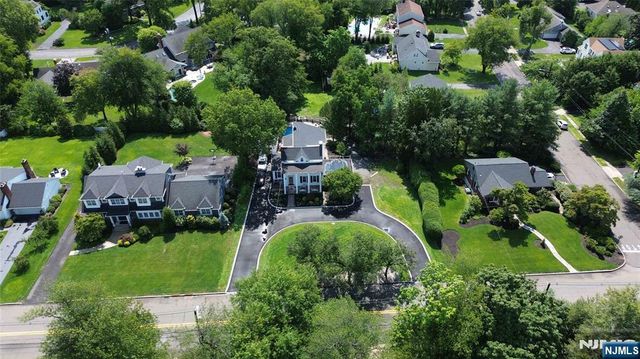 415 Lincoln Avenue, Glen Rock, NJ 07452