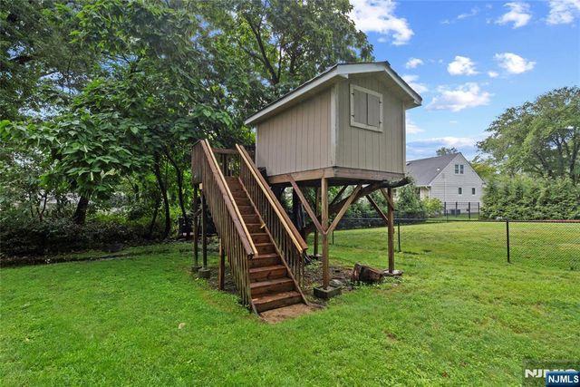 415 Lincoln Avenue, Glen Rock, NJ 07452