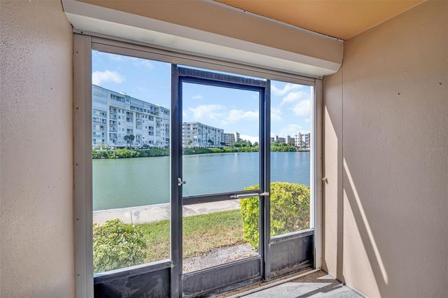 7930 SUN ISLAND DRIVE S 104, South Pasadena, FL 33707