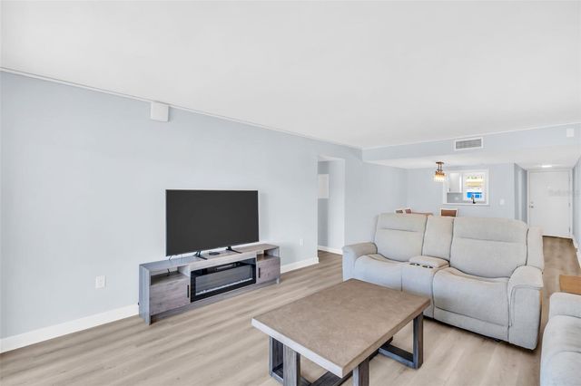 7930 SUN ISLAND DRIVE S 104, South Pasadena, FL 33707