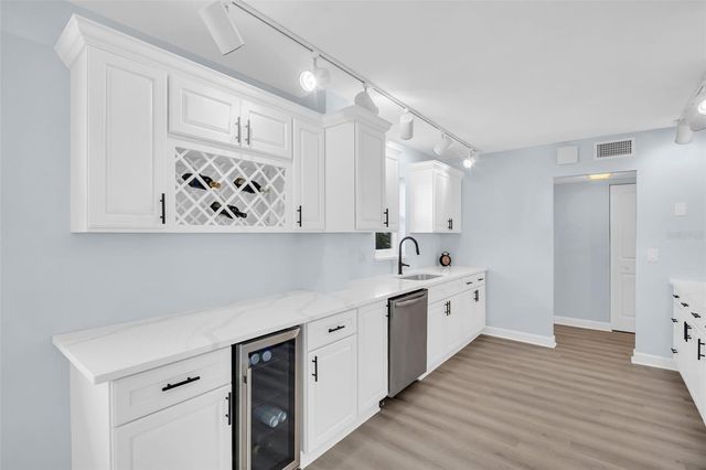 7930 SUN ISLAND DRIVE S 104, South Pasadena, FL 33707