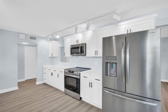 7930 SUN ISLAND DRIVE S 104, South Pasadena, FL 33707