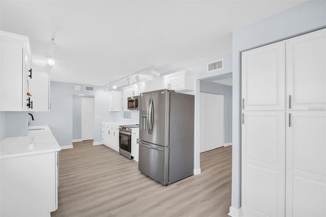 7930 SUN ISLAND DRIVE S 104, South Pasadena, FL 33707