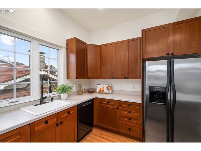 4638 Ne Fremont St, Portland, OR 97213