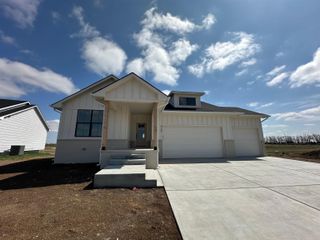 2704 S Clear Creek, Wichita, KS 67230