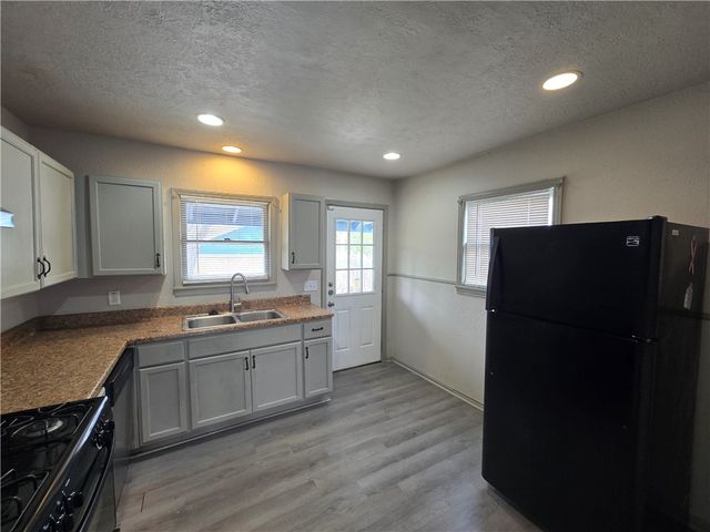 4813 Cheryl Dr, Corpus Christi, TX 78415