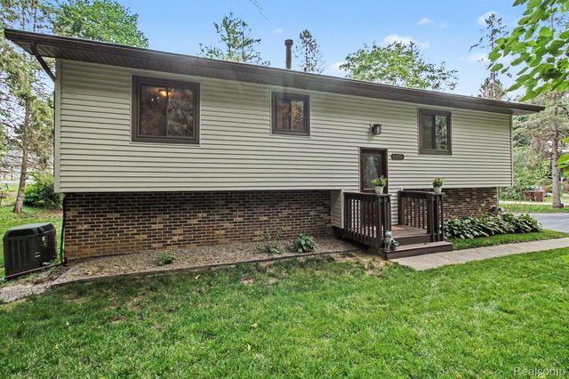 11372 Outer Drive, Putnam Township, MI 48169