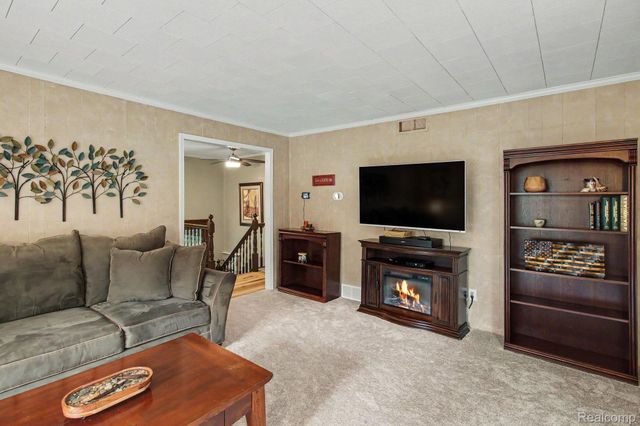 11372 Outer Drive, Putnam Township, MI 48169
