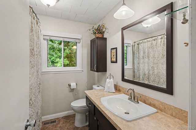 11372 Outer Drive, Putnam Township, MI 48169