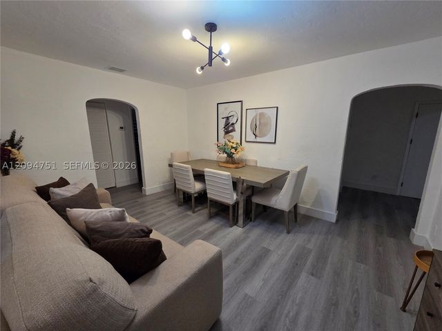 1044 NW 64th St, Miami, FL 33150