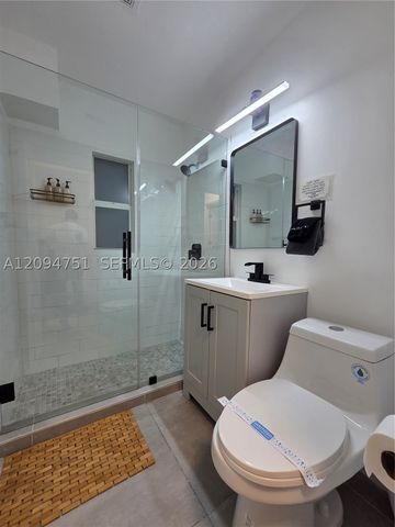 1044 NW 64th St, Miami, FL 33150