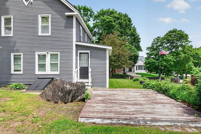 57 Clifton St, Fitchburg, MA 01420