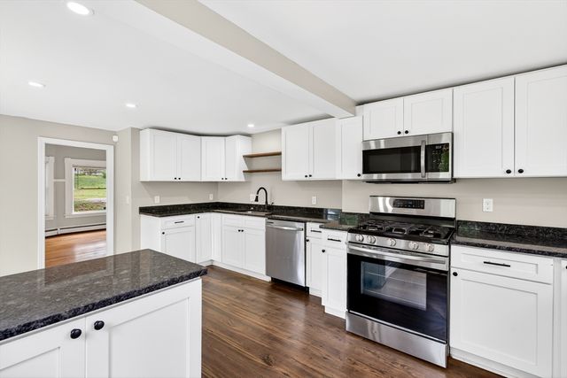 57 Clifton St, Fitchburg, MA 01420