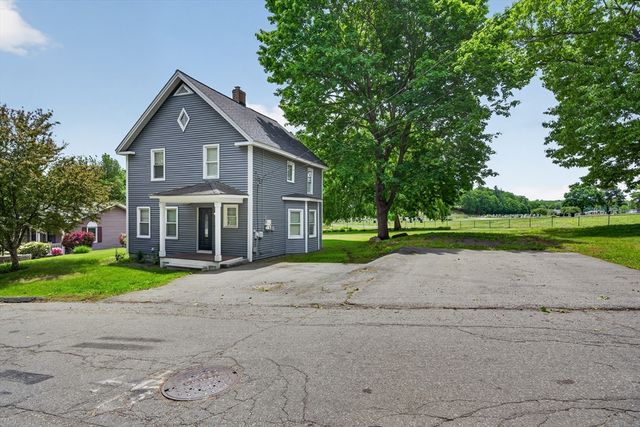 57 Clifton St, Fitchburg, MA 01420