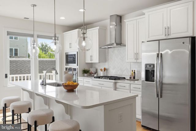 1149 S MONROE ST, Arlington, VA 22204