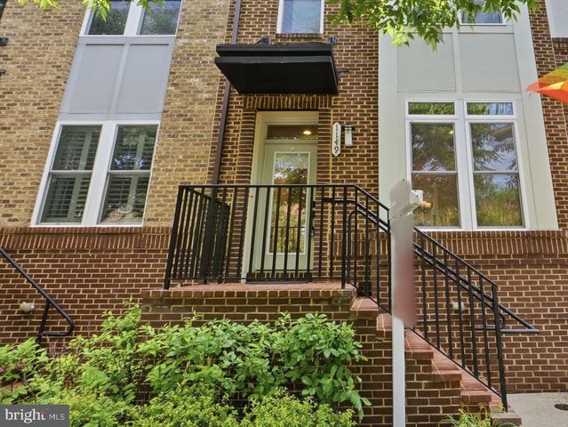 1149 S MONROE ST, Arlington, VA 22204