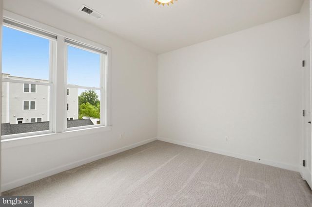 1149 S MONROE ST, Arlington, VA 22204