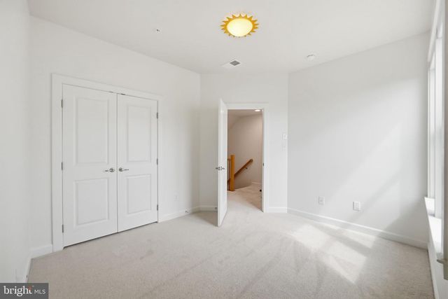 1149 S MONROE ST, Arlington, VA 22204