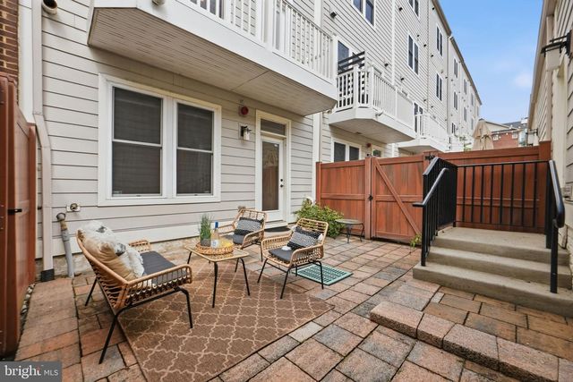 1149 S MONROE ST, Arlington, VA 22204