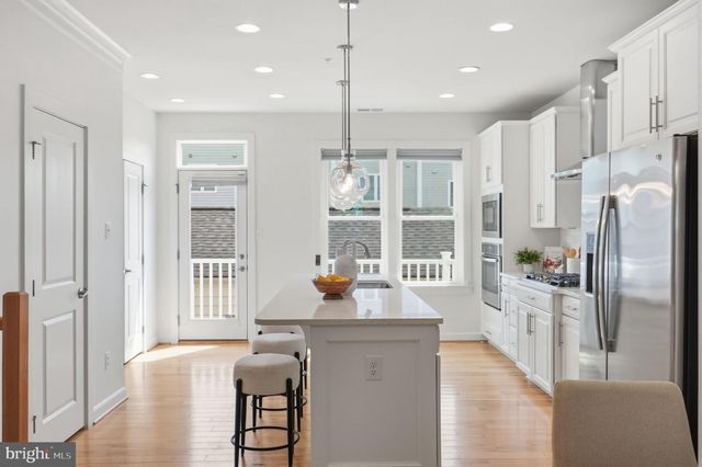 1149 S MONROE ST, Arlington, VA 22204